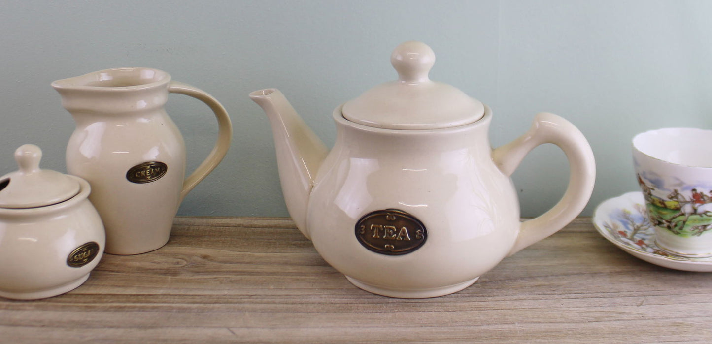 Country Cottage Cream Ceramic Teapot Vintage Kitchenware Home Decor Tea Set