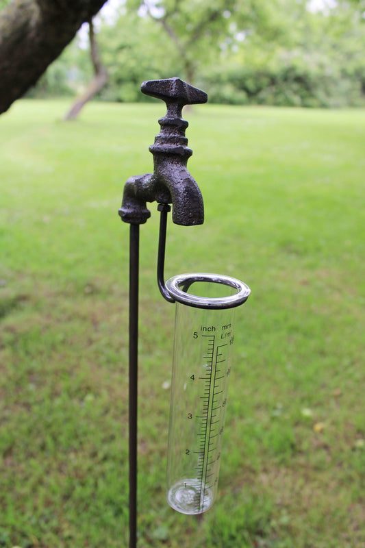 Cast Iron Glass Garden Rain Gauge Outdoor Tap Weather Resistant Decorative Home & Garden