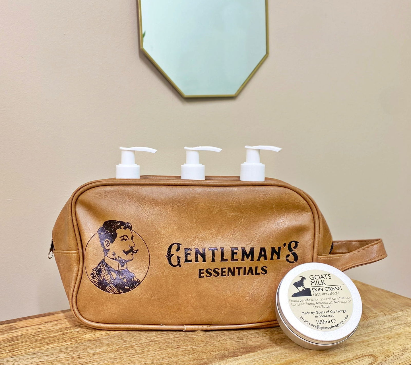 Gentleman's Toiletry Bag with Carrying Loop Travel Organizer for Men Grooming Kit