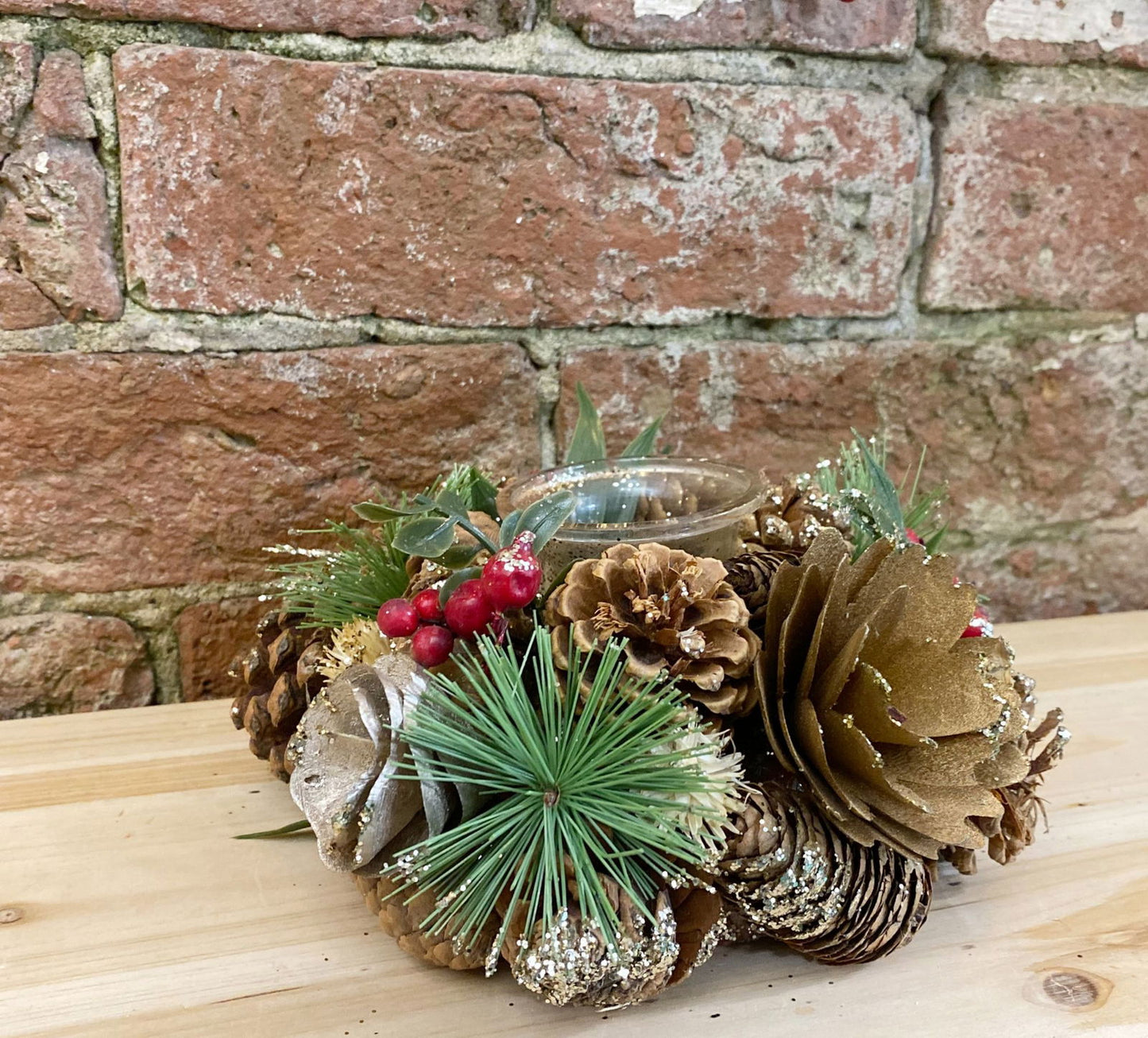 Fir Cone & Berry Botanical Tea Light Holder Rustic Home Decor Nature-Inspired