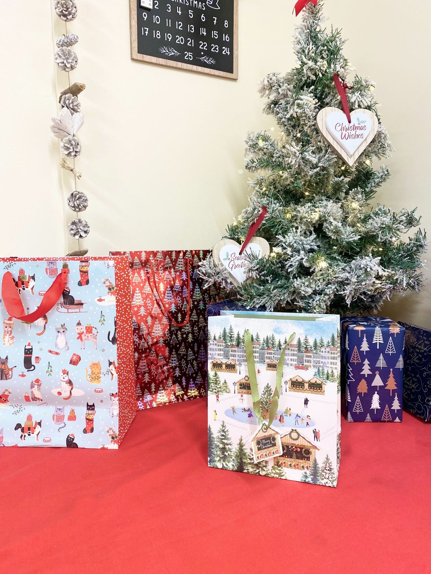 Christmas Market Gift Bag Themed 34cm Perfect for Holiday Gifts